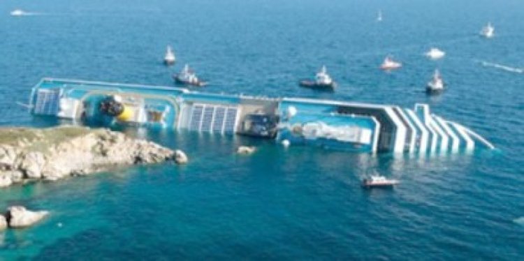 Costa Concordia a reînceput să plutească